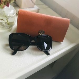 Tory Burch sunnies